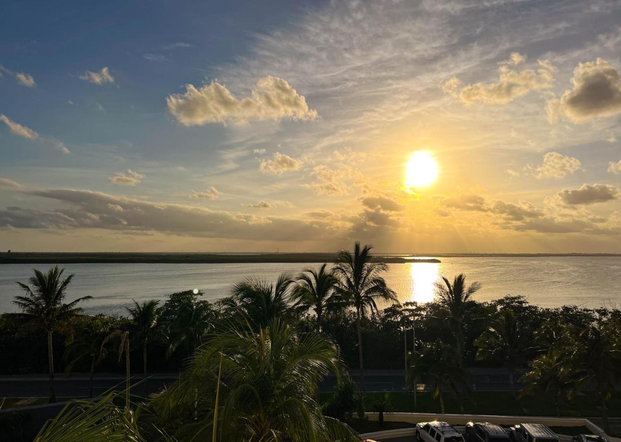 Beachside Apartments Cancún Eksteriør bilde